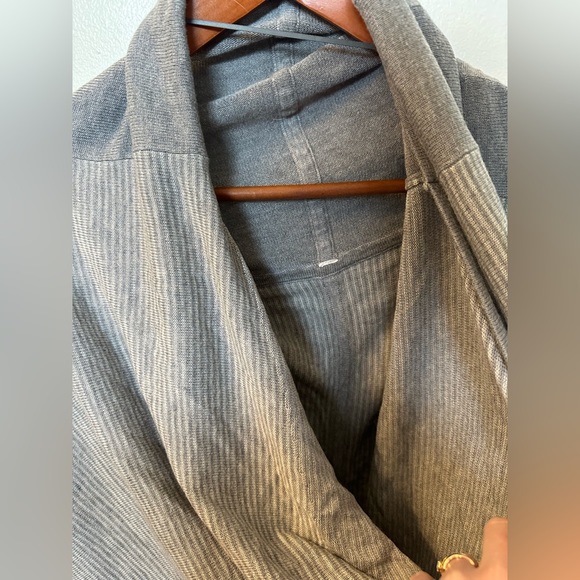 Lululemon Iconic Sweater Wrap size xs - Picture 3 of 6